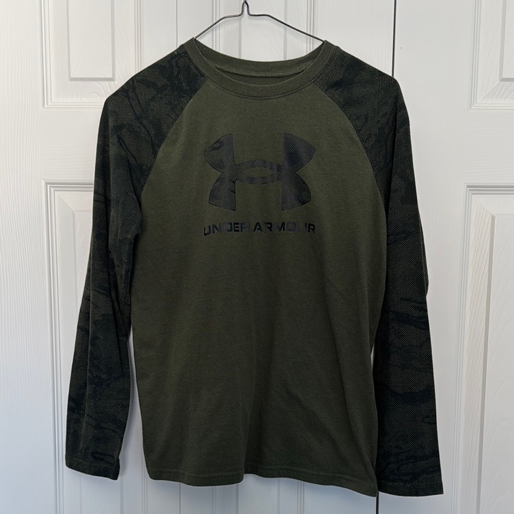 Under Armour Green Long Sleeve Tee YLG NWOT